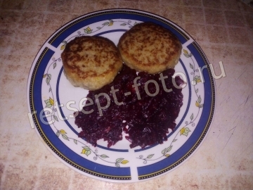 Рыбные котлеты из хека с сухарями