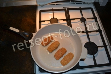 Рыбные палочки из лососевого фарша