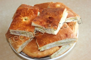 Рыбный дрожжевой пирог с пангасиусом