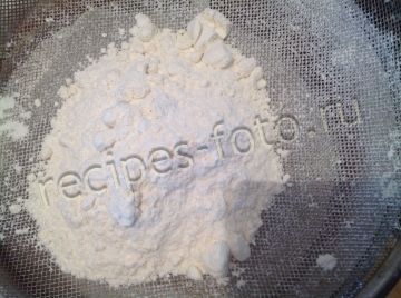 Рыбный пирог из сайры в мультиварке на скорую руку (тесто на кефире)