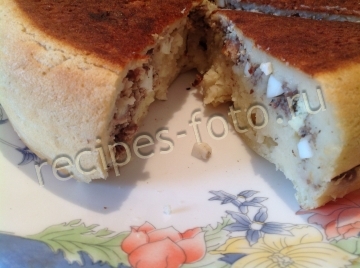 Рыбный пирог из сайры в мультиварке на скорую руку (тесто на кефире)