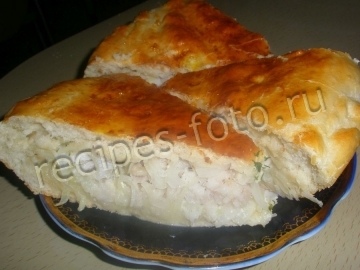Дрожжевой рыбный пирог с луком (с хеком)