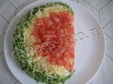 Салат "Арбузная долька" с курицей