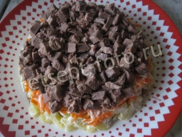 Салат "Белая ночь" с курицей и грибами