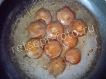 Салат "Грибная поляна" с жареными грибами и копченой курицей
