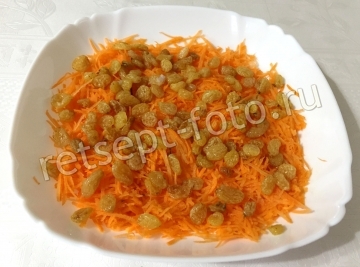 Салат "Изюминка" из свеклы, моркови и сыра