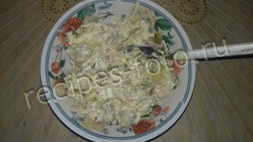 Салат "Изысканный" с курицей, ветчиной и грибами