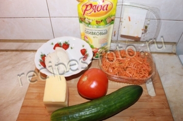 Салат "Калейдоскоп" с курицей и корейской морковью