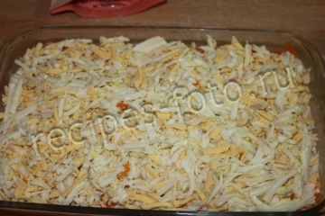 Салат "Мимоза" с тунцом и сыром