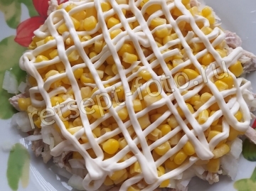 Салат "Подсолнух" с корейской морковью и курицей
