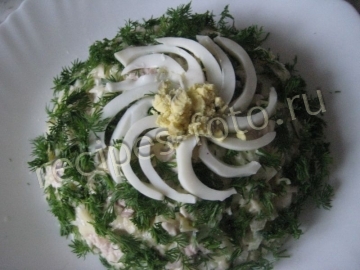 Салат "Ромашка" с курицей