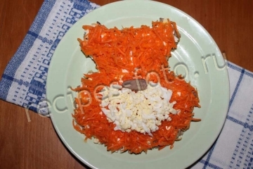 Салат "Тигренок" с куриной печенью слоями
