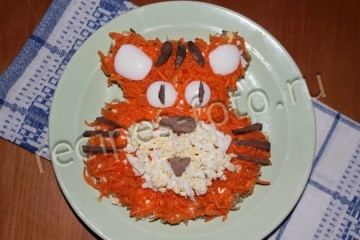 Салат "Тигренок" с куриной печенью слоями