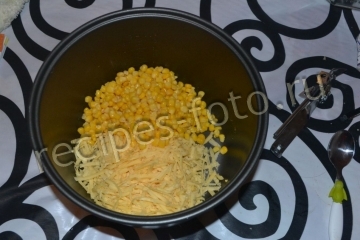 Салат "Зодиак" с шампиньонами и курицей