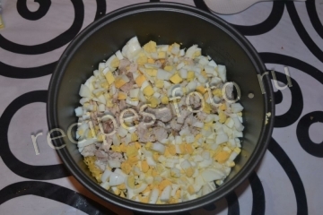 Салат "Зодиак" с шампиньонами и курицей