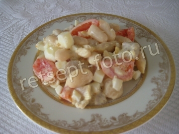 Салат с фасолью и маринованными грибами
