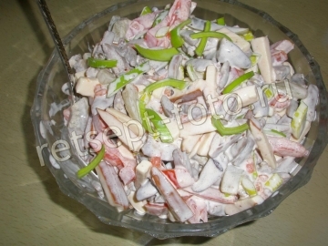 Салат из куриных сердечек с копченым сыром