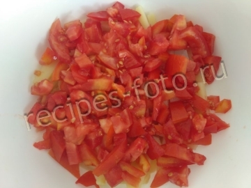 Салат из консервированной скумбрии на скорую руку: просто и вкусно