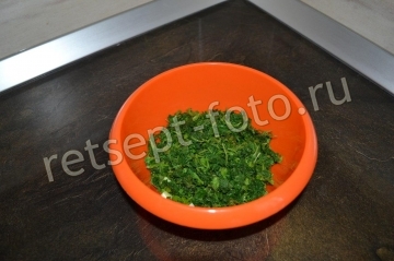 Салат из крапивы с яйцом