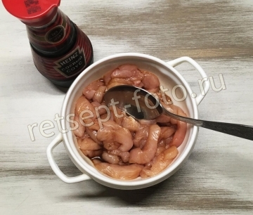Салат из краснокочанной капусты с курицей