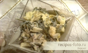 Салат из морской капусты с яйцом и картофелем