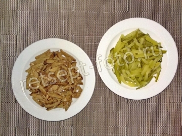 Салат из сердца с морковью и луком