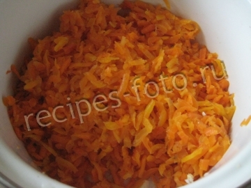 Салат из вареной моркови и горошка