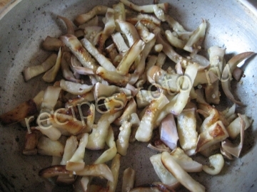 Салат с баклажанами и сыром