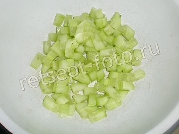 Салат с булгуром, брынзой и овощами