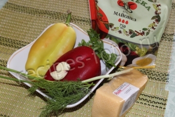 Салат с сыром и перцем