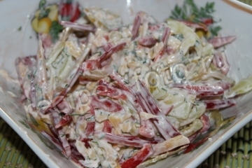 Салат с сыром и перцем