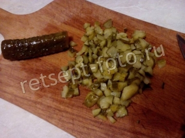 Салат с говядиной, фасолью и грибами