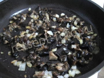 Салат с грибами и рисом