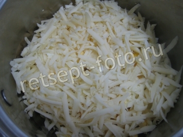 Салат с грибами, кукурузой и оливками