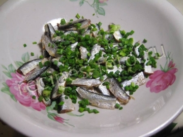 Салат с килькой