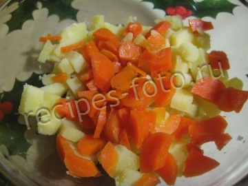 Салат с колбасой и сыром без майонеза