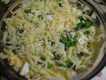 Салат с колбасой и сыром без майонеза