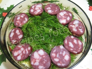 Салат с колбасой и сыром без майонеза