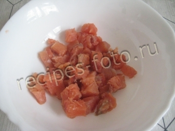 Салат с красной рыбой и грибами