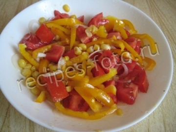 Салат с кукурузой и овощами без майонеза
