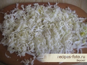 Салат с кукурузой и пекинской капустой