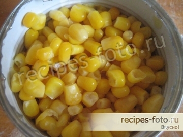 Салат с кукурузой и пекинской капустой