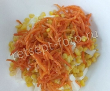 Салат с кукурузой и плавленым сыром