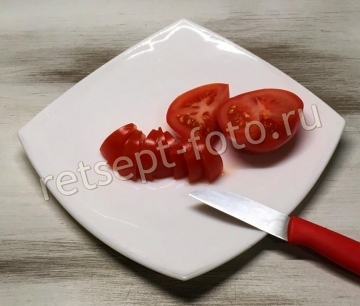 Салат с курицей и овощами без майонеза