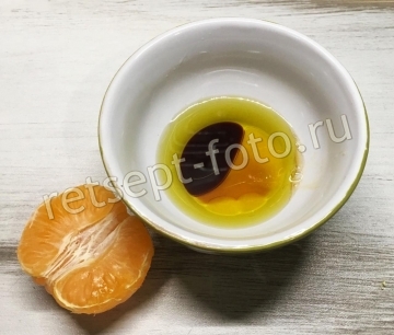 Салат с курицей и овощами без майонеза