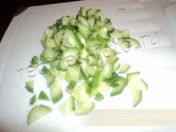Салат с курицей и черносливом