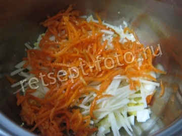Салат с маринованными грибами и корейской морковью