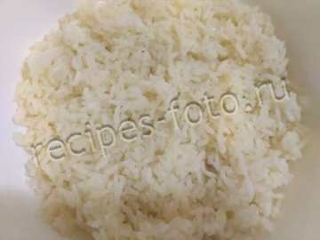 Салат с маринованными грибами и кукурузой
