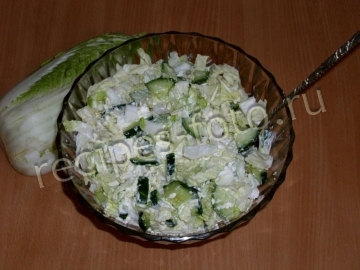 Салат с пекинской капустой и брынзой без мяса