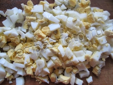 Салат с рисом и яйцом без мяса